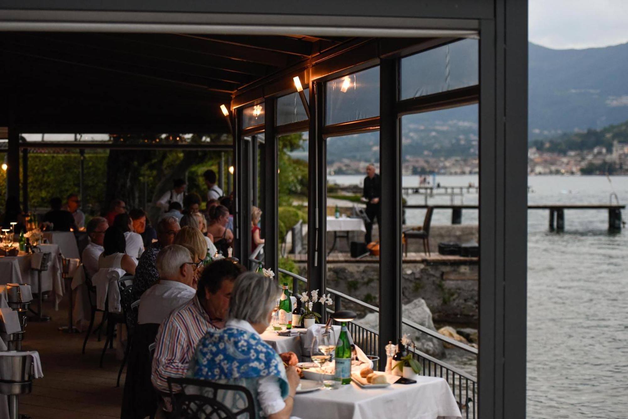 Bella Hotel & Restaurant With Private Dock For Mooring Boats San Felice del Benaco Exterior foto